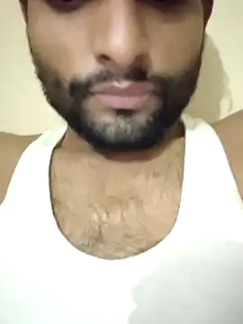 PRIYANHUxh online show from April 22, 2026, 4:58 pm