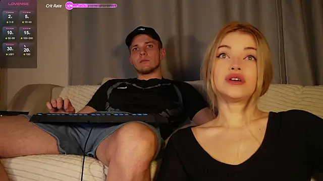 Snapshot of Kinky_Secrets chatting on December 7, 2024, 6:21 pm Kinky Secrets online show from December 7, 2024, 6:21 pm