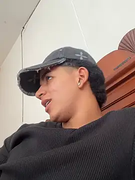 JoanG10 online show from April 22, 2026, 3:19 pm