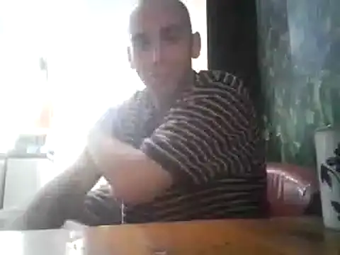 Snapshot of DrbigdickUK chatting on October 25, 2025, 7:40 am DrbigdickUK online show from October 25, 2025, 7:40 am