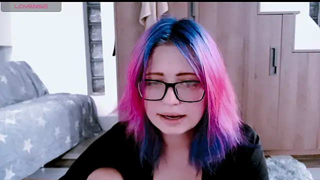 candy lina online show from May 28, 2026, 8:44 am