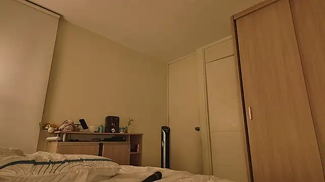 juanasnz99 online show from June 5, 2026, 3:33 am