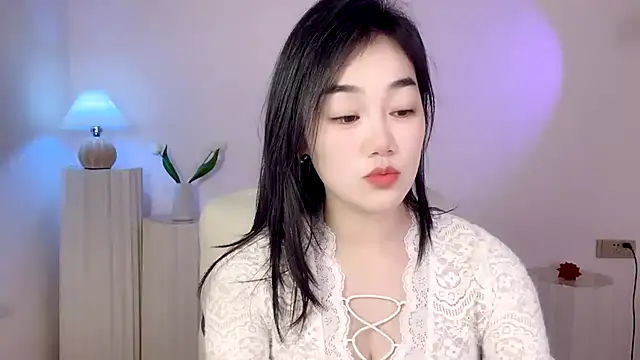 cloud8822 online show from February 19, 2025, 2:22 pm