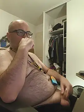 veryverybigdick45 online show from June 13, 2026, 10:19 pm