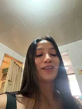 mariiana-diaz online show from June 20, 2026, 4:12 pm