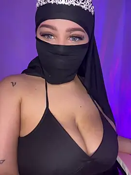 Haanna   online show from November 10, 2025, 7:19 pm