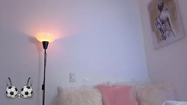 Cristel Boom online show from June 15, 2026, 2:39 pm