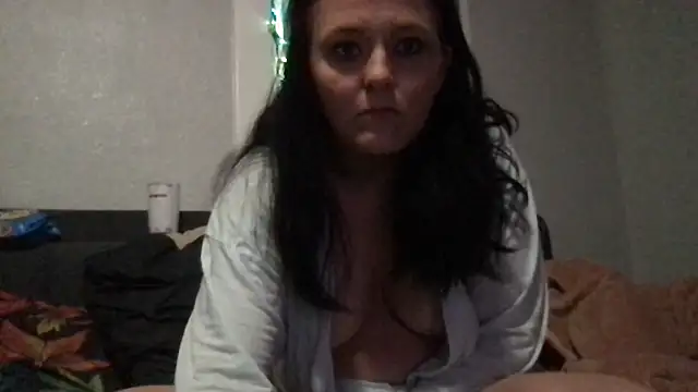 nicolelux33 online show from June 27, 2026, 4:07 am