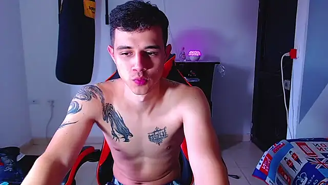 ADAM HOT online show from June 6, 2026, 9:20 pm