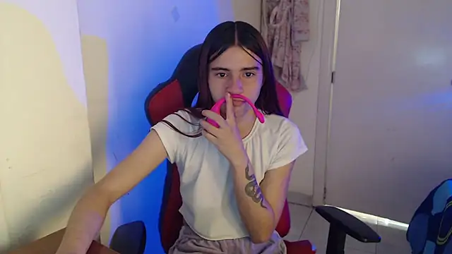 Maximesex online show from June 22, 2026, 1:41 pm