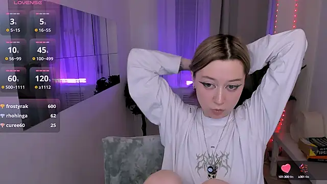 SaintGirl online show from March 16, 2025, 3:04 am