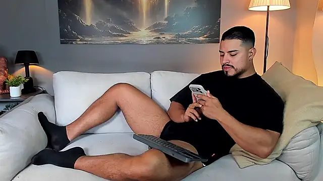 ApoloMakris online show from June 10, 2026, 8:10 pm