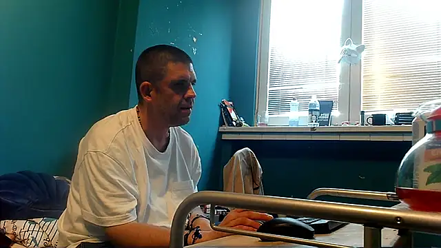 YouWantMe666 online show from June 21, 2026, 3:40 pm