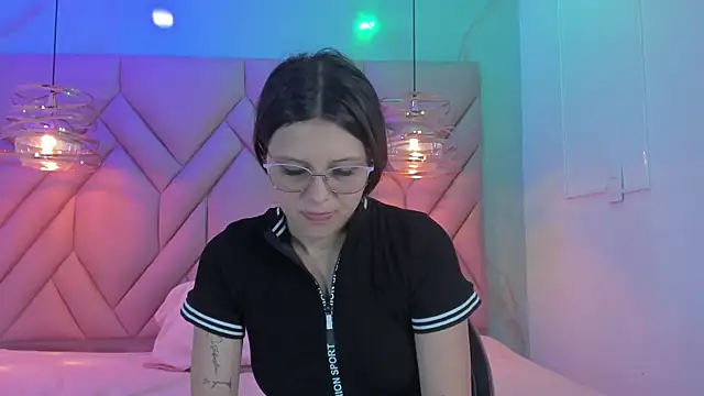 AngelaaCute  online show from June 16, 2026, 11:54 am