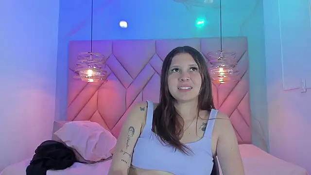 AngelaaCute  online show from June 22, 2026, 12:02 pm