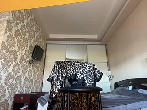 Snapshot of Mike_severi2 chatting on April 5, 2026, 12:12 pm Mike severi2 online show from April 5, 2026, 12:12 pm