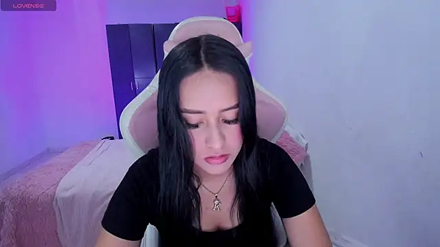 Tinylottie online show from May 22, 2026, 12:08 am