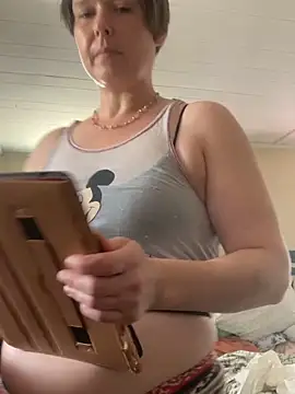 KatieBARBiE98 online show from June 12, 2026, 6:05 pm
