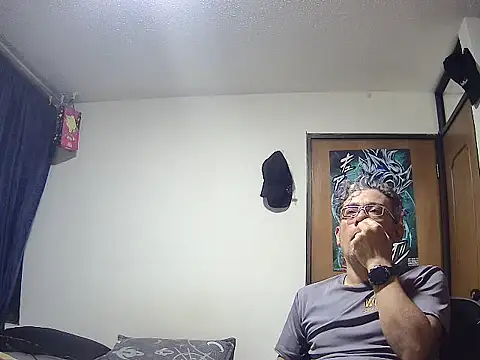 Ponpeo online show from May 29, 2026, 2:39 am