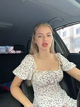 Devill Angel  online show from June 20, 2026, 10:42 am