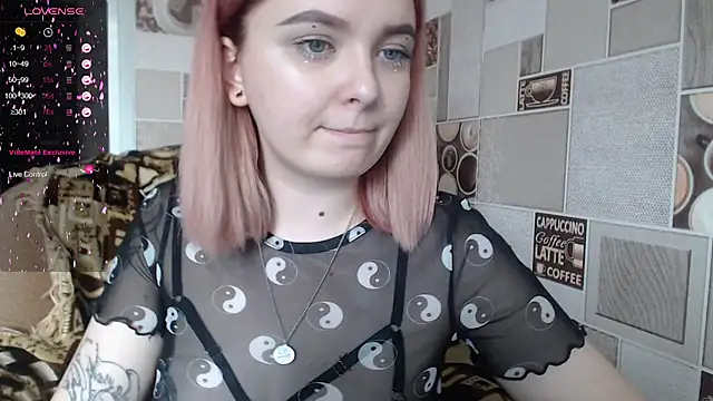 Snapshot of twinkling_melon chatting on January 20, 2025, 8:19 am twinkling melon online show from January 20, 2025, 8:19 am