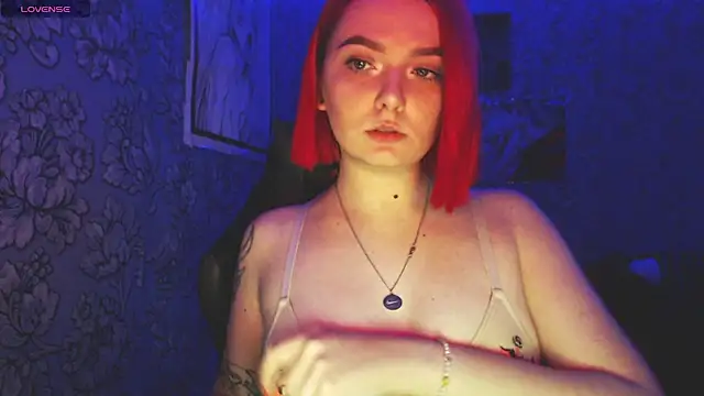 Snapshot of twinkling_melon chatting on February 14, 2025, 7:33 pm twinkling melon online show from February 14, 2025, 7:33 pm