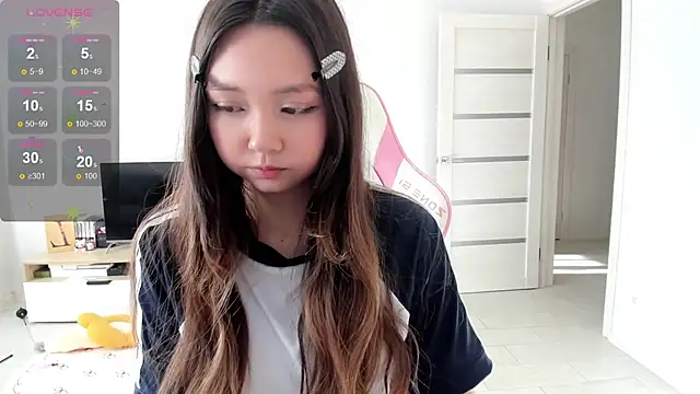 Fluffy Rose online show from June 19, 2026, 12:27 am