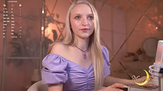 marylunamay online show from June 19, 2026, 5:24 am