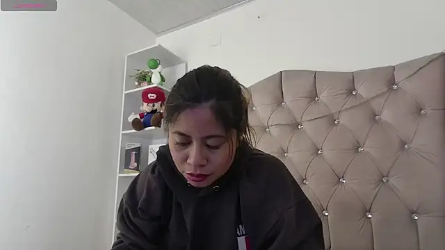 Sweet Orianaa online show from June 15, 2026, 8:19 pm