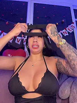 Snapshot of kiim_taaylor chatting on February 17, 2026, 11:07 am kiim taaylor online show from February 17, 2026, 11:07 am