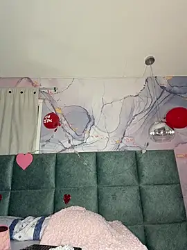 Snapshot of kiim_taaylor chatting on February 18, 2026, 11:39 am kiim taaylor online show from February 18, 2026, 11:39 am