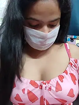 Myloveurvi online show from June 1, 2026, 4:28 pm