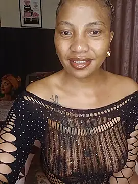 quenliyasa online show from July 3, 2026, 9:43 pm