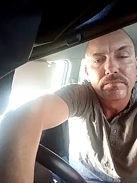 Snapshot of LukedavidDestroys chatting on January 8, 2026, 8:48 pm LukedavidDestroys online show from January 8, 2026, 8:48 pm