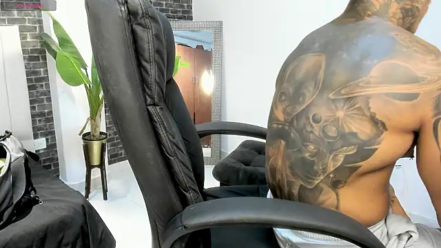 Dantesuarez28 online show from March 14, 2026, 2:50 am