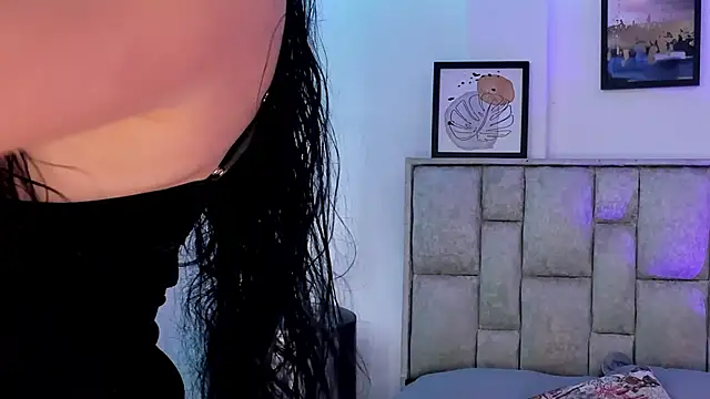 brianaGuzman online show from June 11, 2026, 6:16 pm