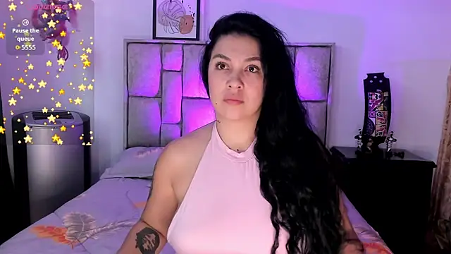 brianaGuzman online show from June 21, 2026, 4:13 pm
