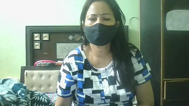 Snapshot of couplesuni chatting on April 21, 2026, 2:25 am couplesuni online show from April 21, 2026, 2:25 am