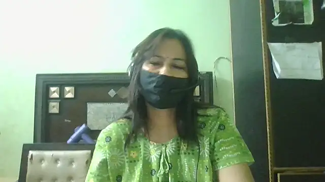 Snapshot of couplesuni chatting on May 8, 2026, 5:17 pm couplesuni online show from May 8, 2026, 5:17 pm