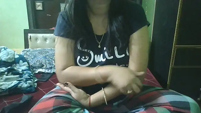 Snapshot of couplesuni chatting on May 11, 2026, 2:35 am couplesuni online show from May 11, 2026, 2:35 am
