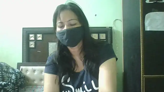 Snapshot of couplesuni chatting on April 17, 2026, 2:47 am couplesuni online show from April 17, 2026, 2:47 am