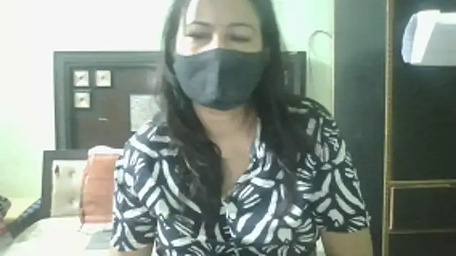Snapshot of couplesuni chatting on April 30, 2026, 4:08 am couplesuni online show from April 30, 2026, 4:08 am