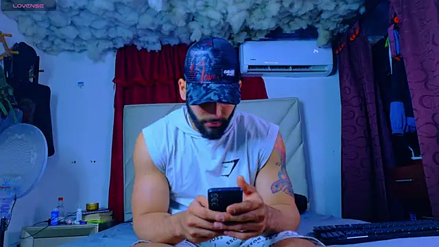 Rich boy01 online show from May 30, 2026, 4:30 am