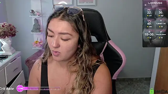 Melannyy  online show from June 17, 2026, 1:05 am