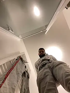 metissex online show from December 19, 2024, 2:35 pm