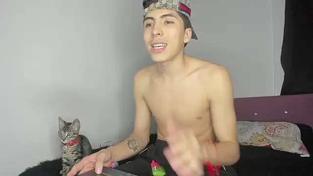 HeellBoy  online show from May 14, 2026, 3:58 am