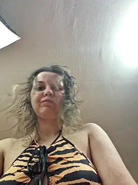 SweetMaddy888 online show from April 2, 2026, 1:18 pm
