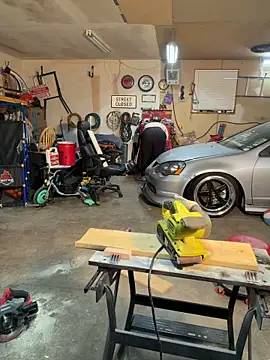 laninasub online show from April 29, 2026, 3:54 am