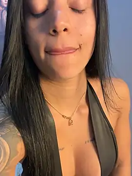 Elamesmamorena online show from June 17, 2026, 12:43 am