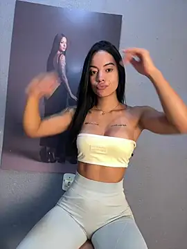Elamesmamorena online show from June 12, 2026, 11:52 am